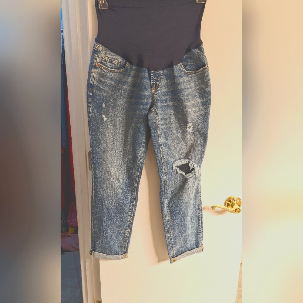 Maternity Capri jeans.